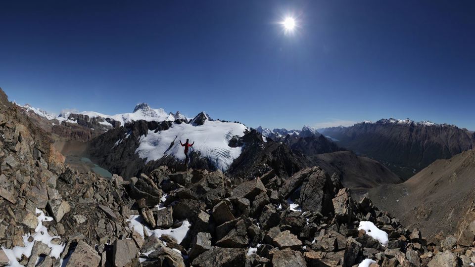 Trekking a Loma del Diablo desde Refugio Laguna Cóndor foto 3