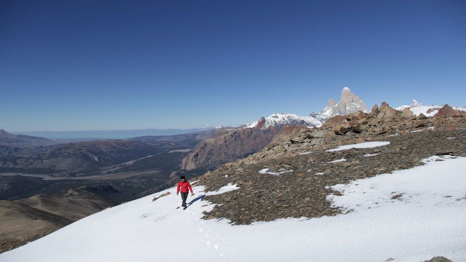 Trekking a Loma del Diablo desde Refugio Laguna Cóndor foto 2